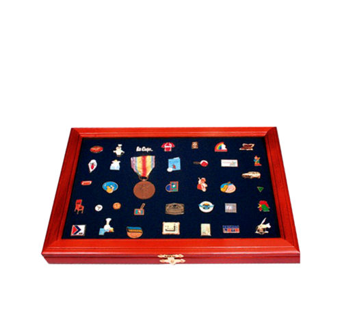 Vitrina de madera para pins y medallas